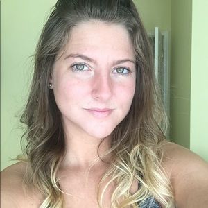 Meet your Posher, Caitlynn